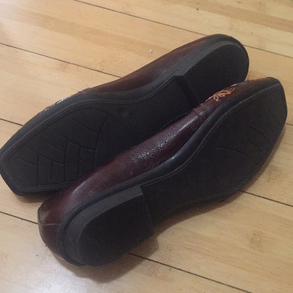 NWOT Women’s Nurture Brown Quilted Shoe - Picture 6 of 6